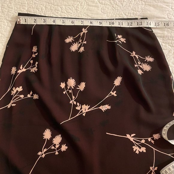 EXPRESS SKIRT - Picture 7 of 9